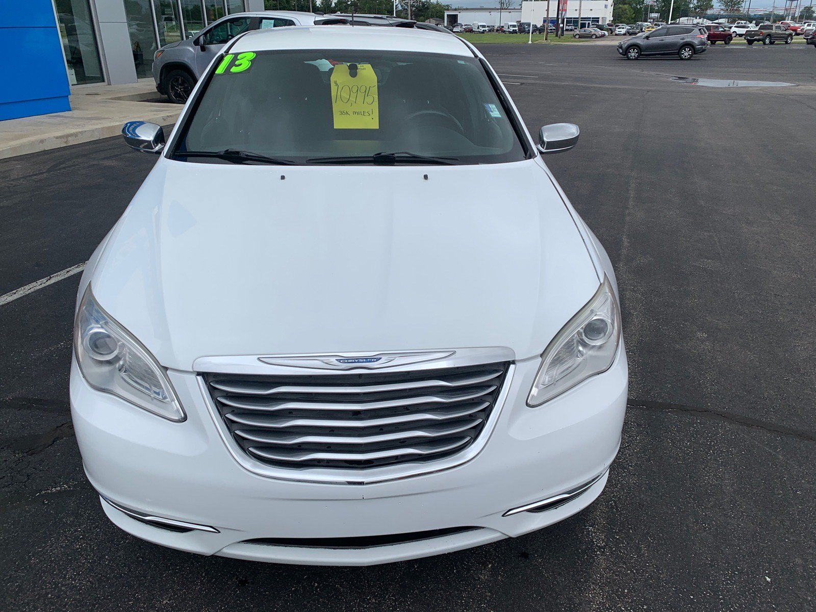 Used 2013 Chrysler 200 Limited FWD image 2