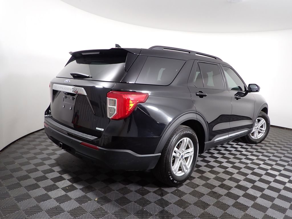 Used 2020 Ford Explorer XLT w/ Comfort Package image 12
