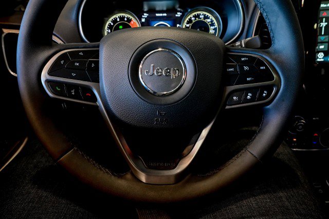 Used 2022 Jeep Cherokee Limited w/ Mopar Interior Package image 31