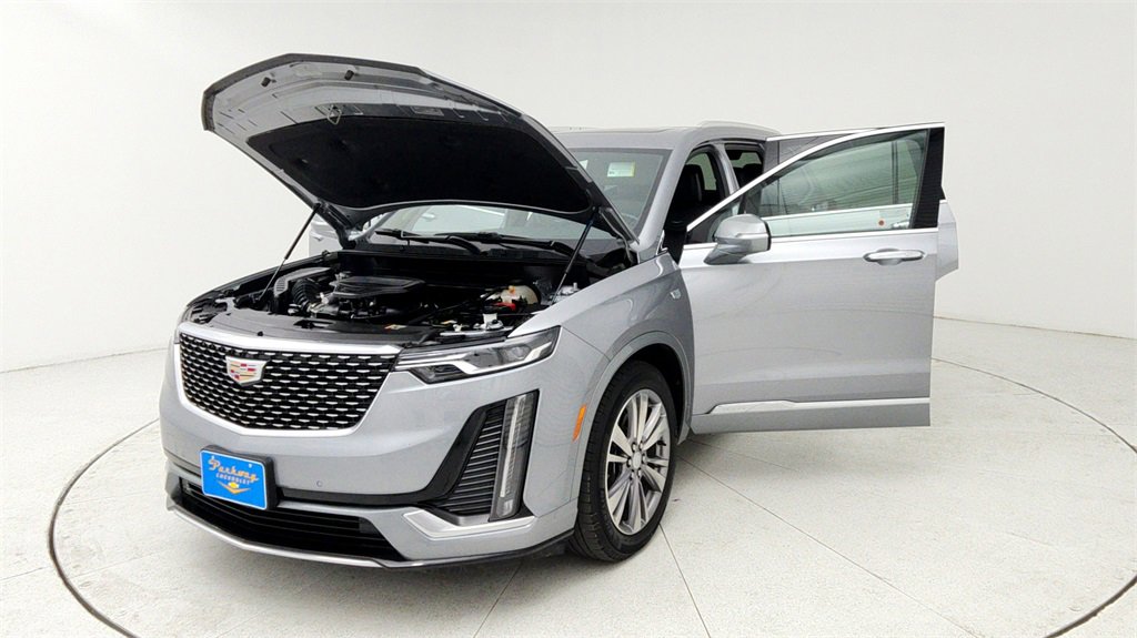 Used 2025 Cadillac XT6 Premium Luxury image 10
