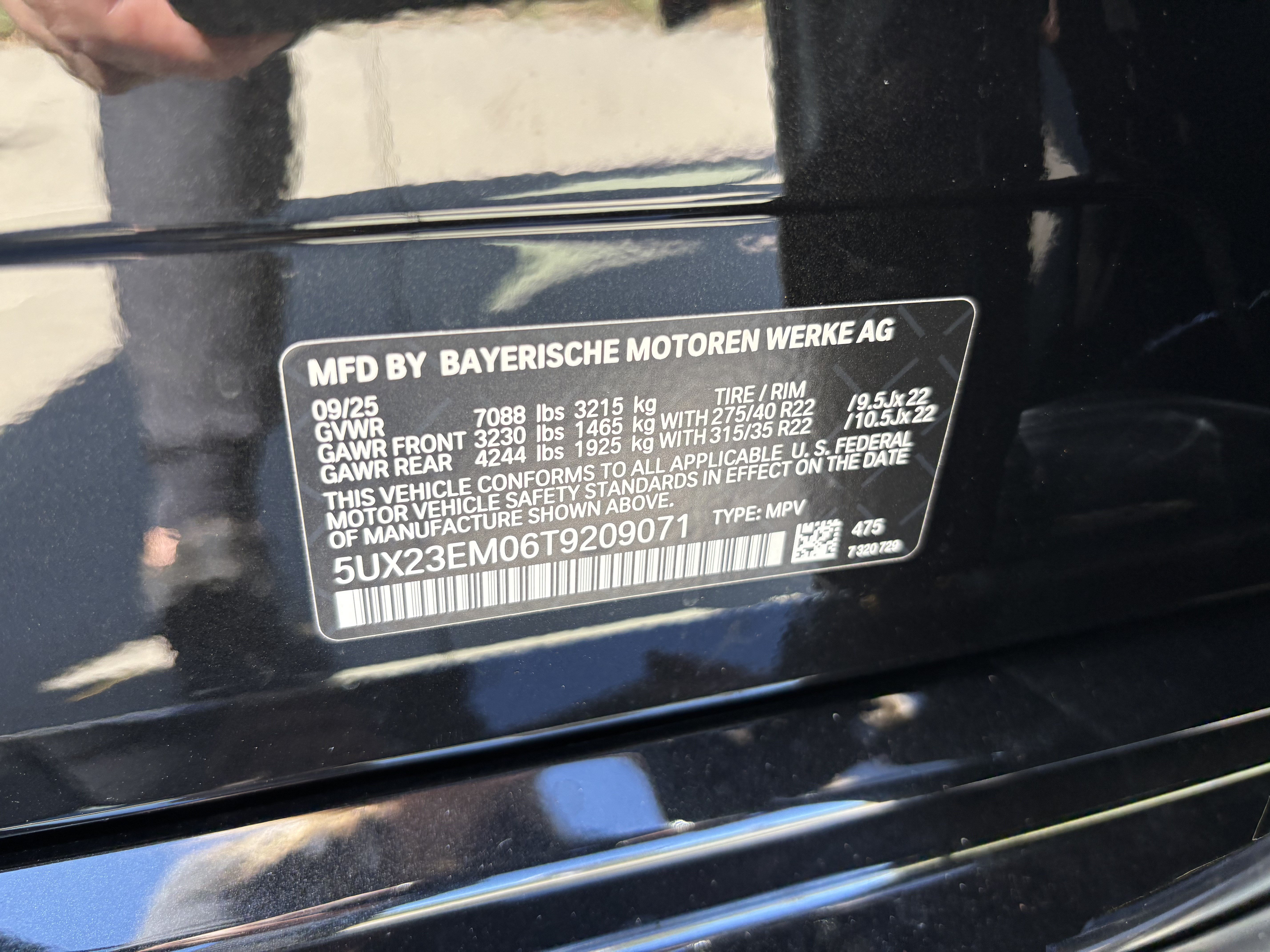 Used 2026 BMW X7 xDrive40i w/ M Sport Package AWD/4WD image 37
