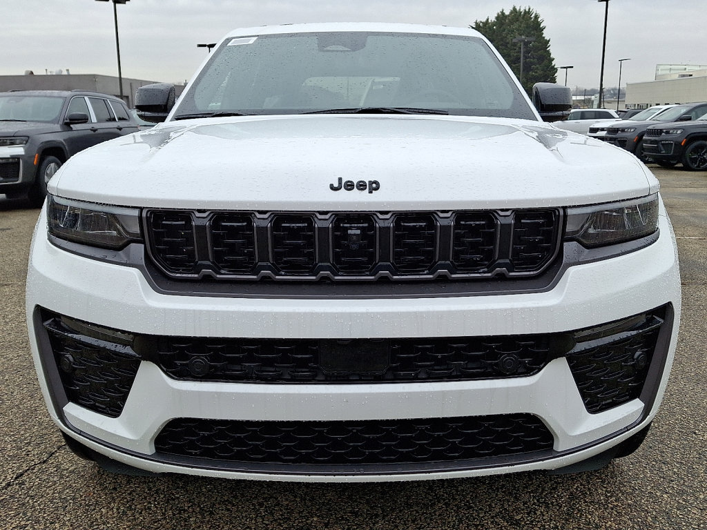 New 2026 Jeep Grand Cherokee Limited Reserve AWD/4WD image 2