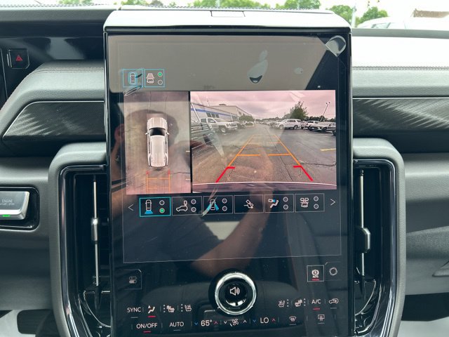 New 2026 GMC Yukon AT4 w/ AT4 Premium Plus Package AWD/4WD image 58