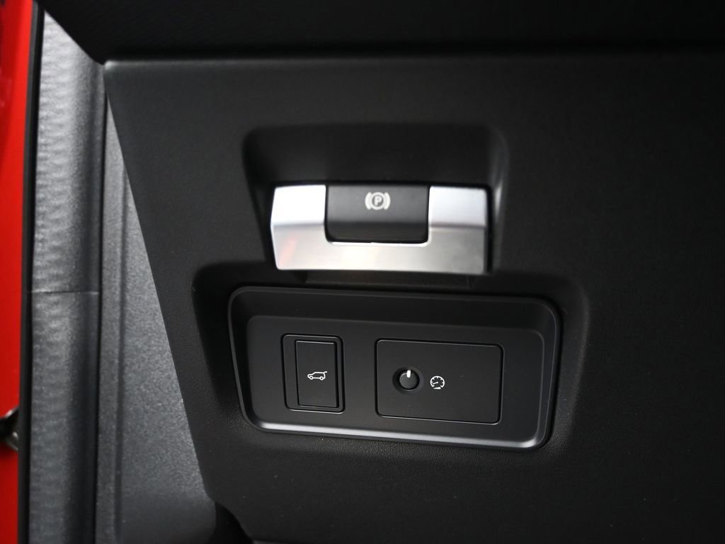 Used 2020 Land Rover Discovery Sport SE R-Dynamic image 22