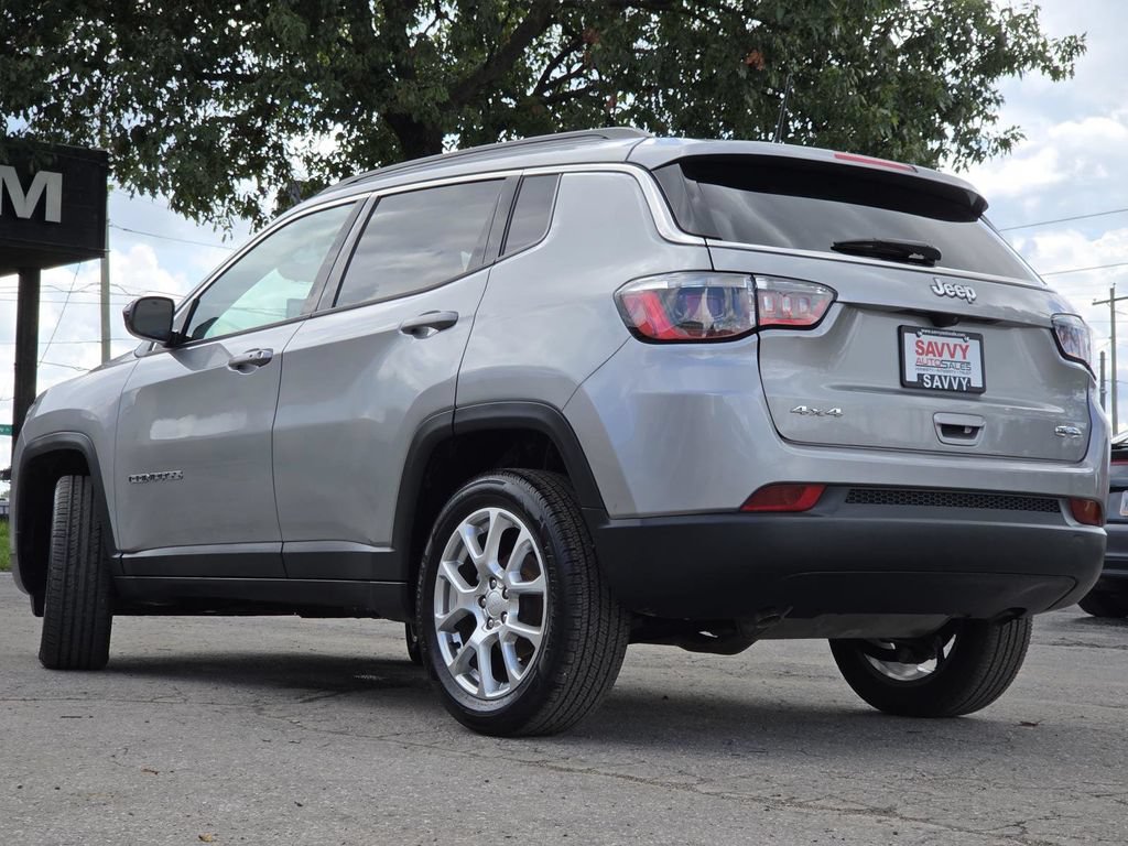 Used 2023 Jeep Compass Latitude AWD/4WD image 16