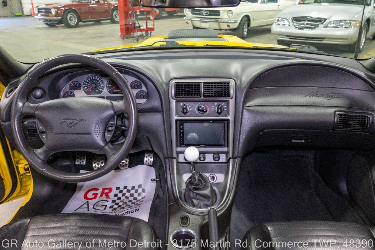 Used 2004 Ford Mustang Mach 1 RWD image 16