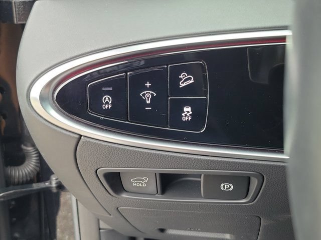 Used 2022 Genesis GV70 2.5T w/ Advanced Package AWD/4WD image 22