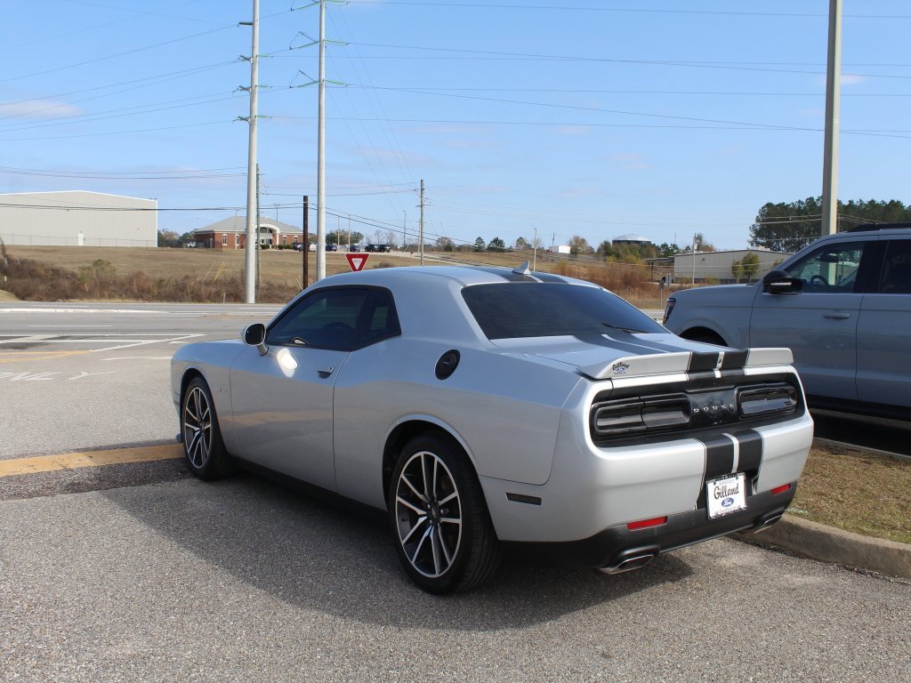 Used 2022 Dodge Challenger R/T w/ Plus Package image 8