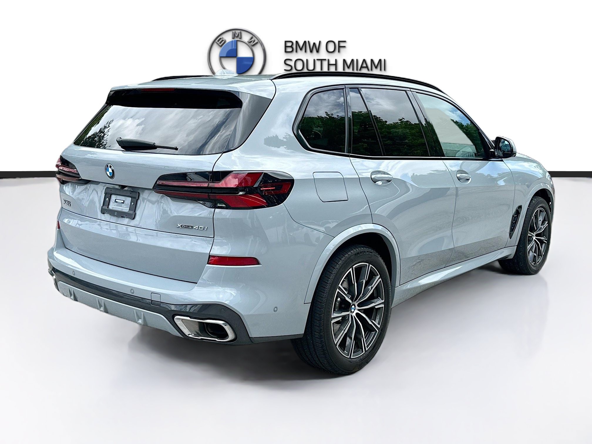 Certified 2024 BMW X5 xDrive40i w/ M Sport Package AWD/4WD image 7