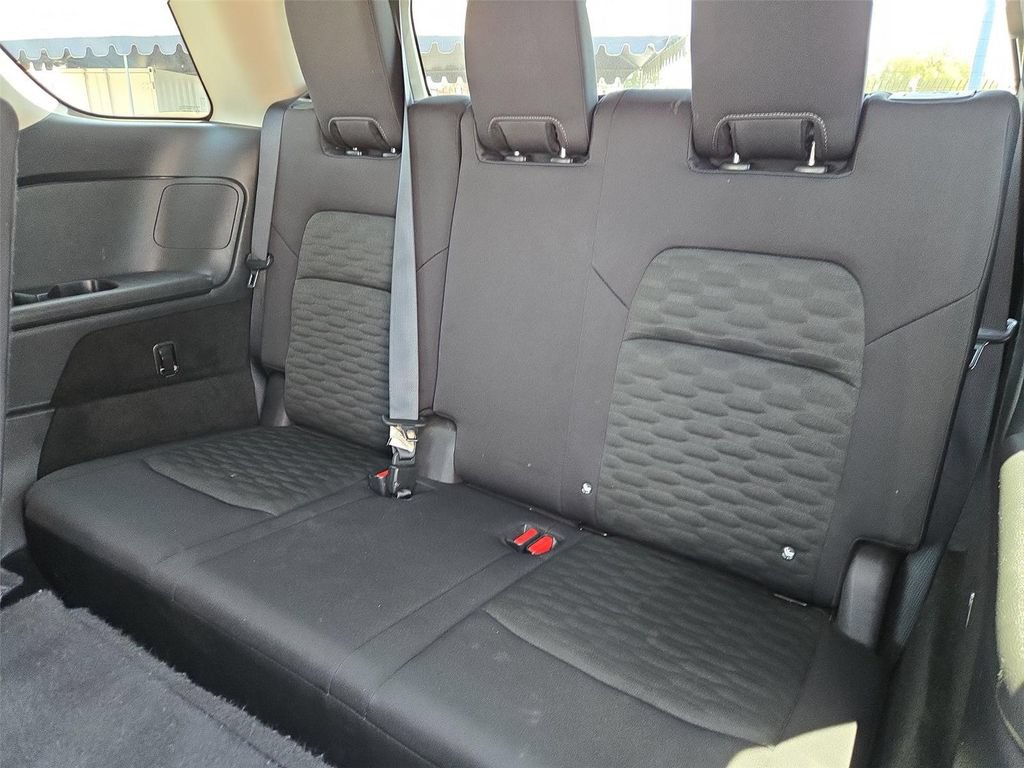 Used 2022 Nissan Pathfinder SV FWD image 40
