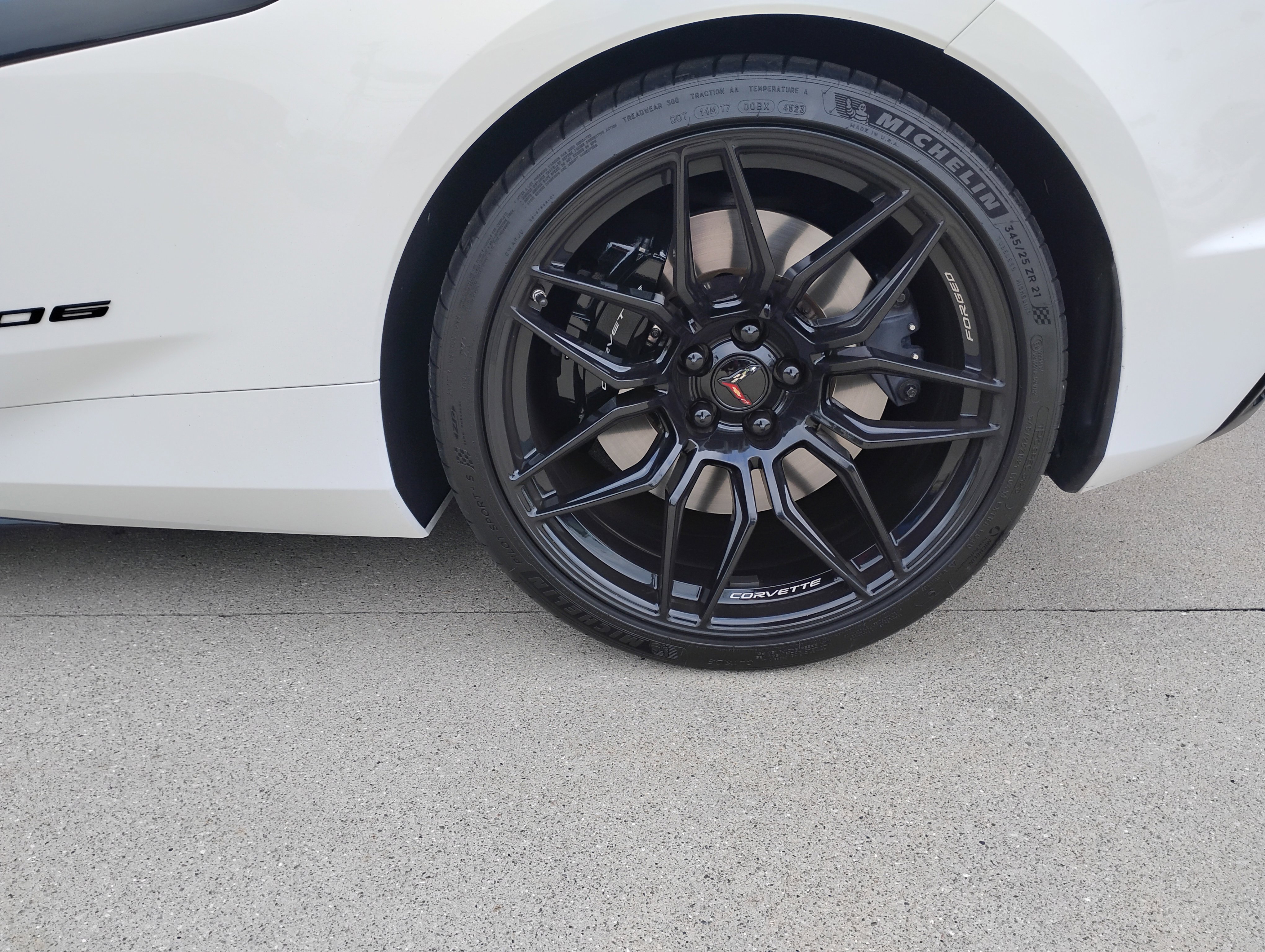 Used 2024 Chevrolet Corvette Z06 w/ Battery Protection Package image 21