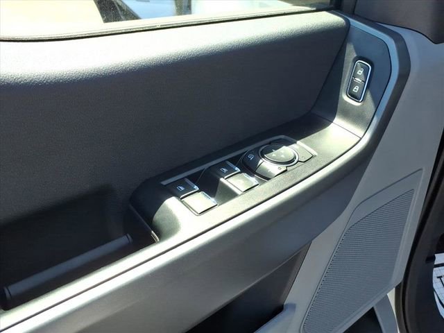 New 2026 Ford F250 XL w/ STX Appearance Package AWD/4WD image 8