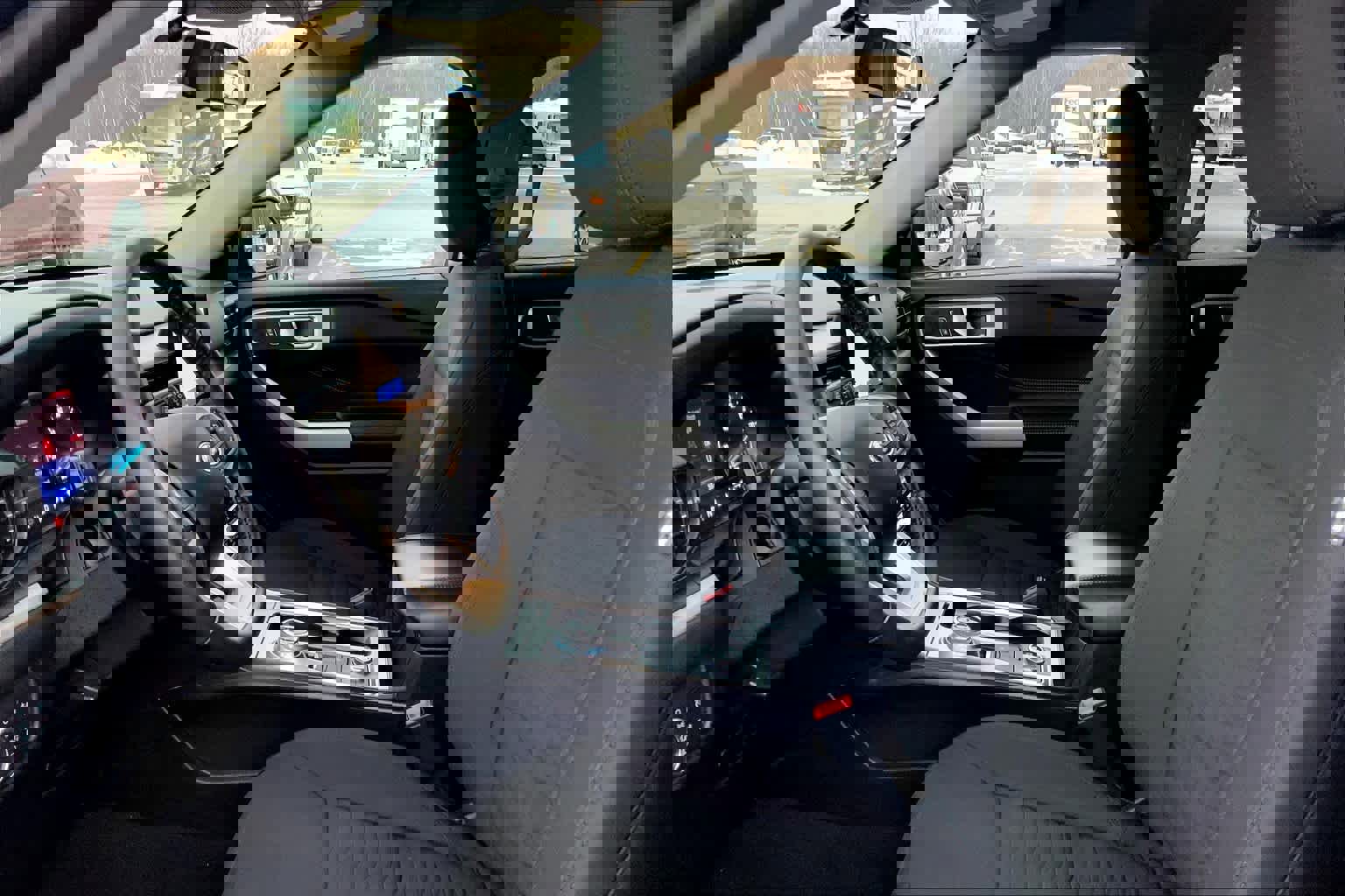 Used 2021 Ford Explorer XLT w/ Class III Trailer Tow Package image 9