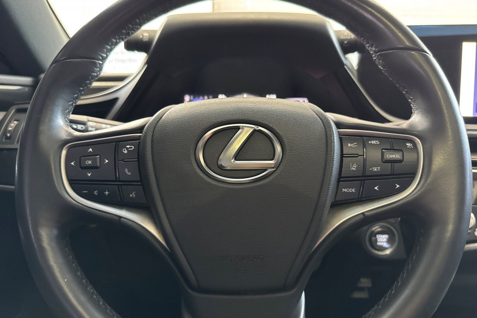 Used 2024 Lexus ES 350 w/ Accessory Package (Z1) FWD image 28