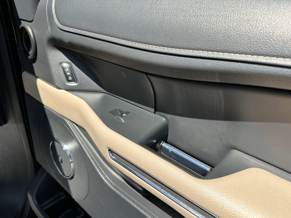Used 2024 Ford Expedition Max Limited AWD/4WD image 19