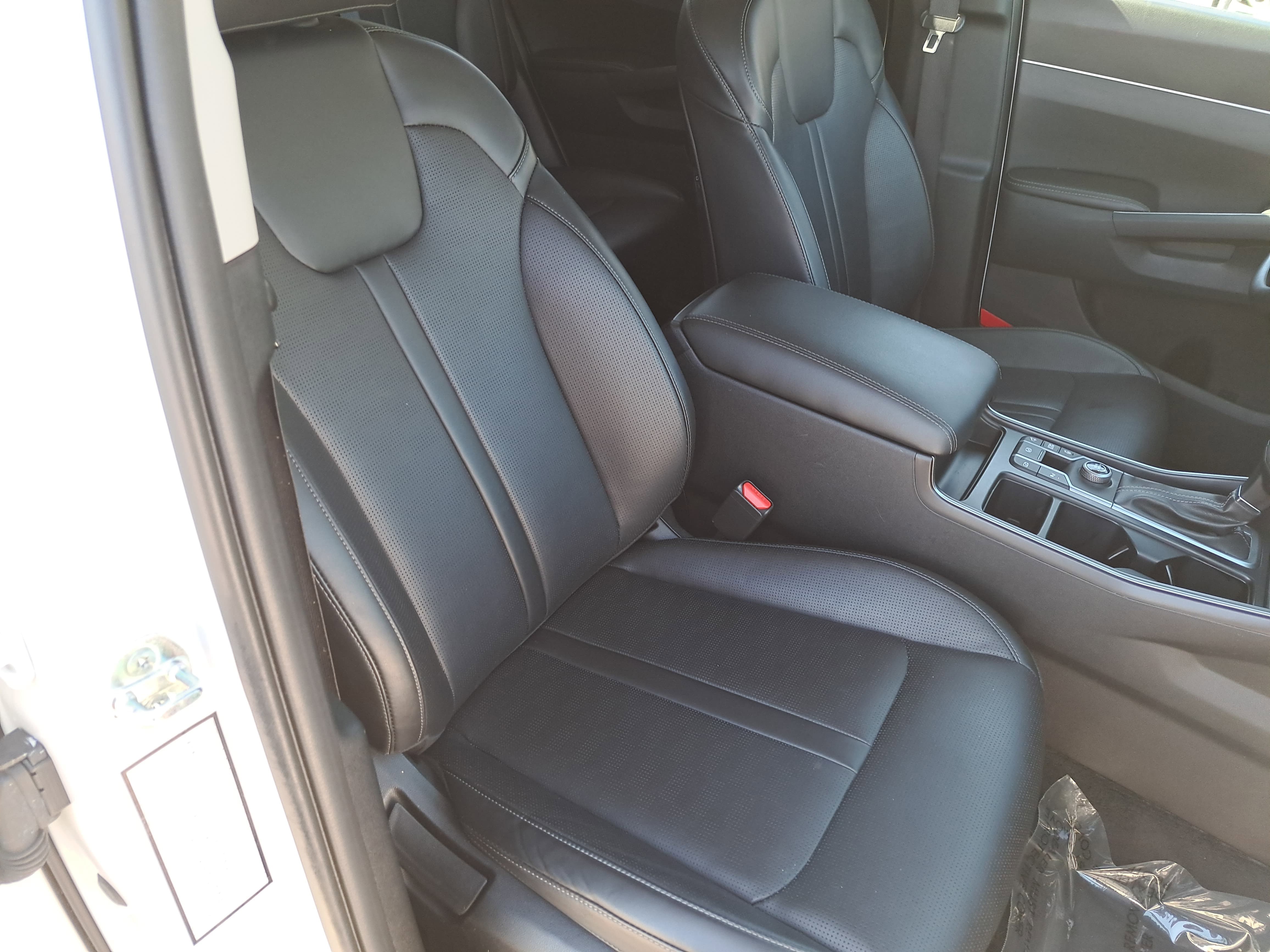 Used 2024 Kia Sorento S FWD image 10