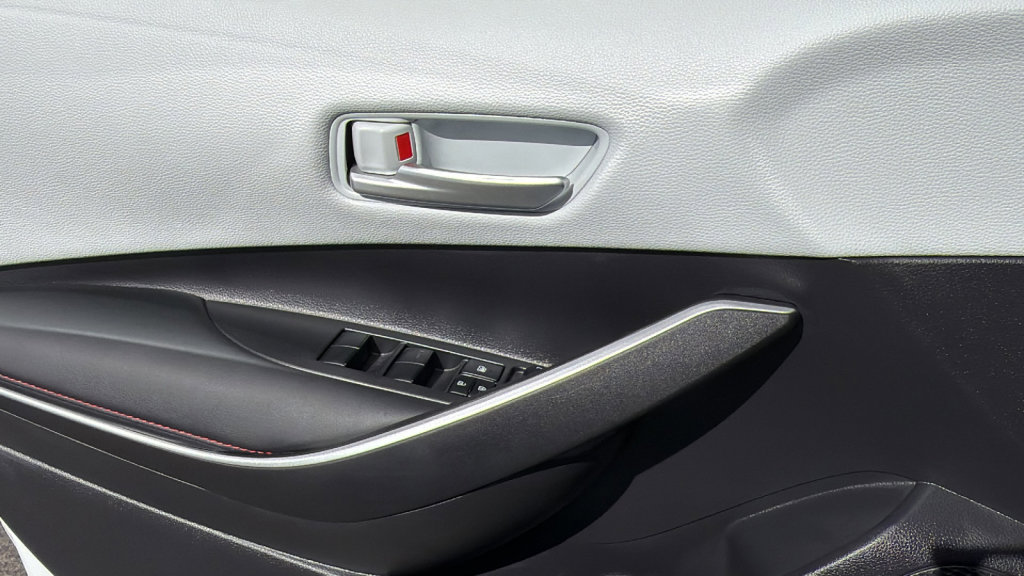 Certified 2025 Toyota Corolla SE w/ Convenience Package image 22