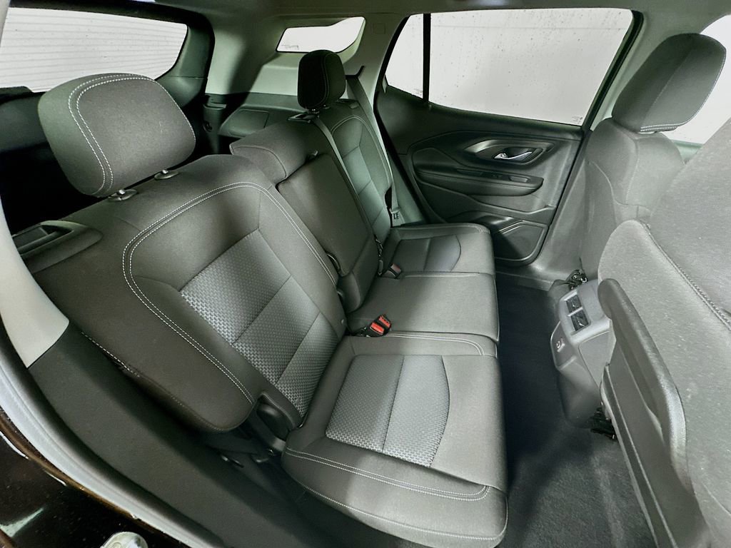 Used 2023 GMC Terrain SLE w/ Driver Convenience Package image 33