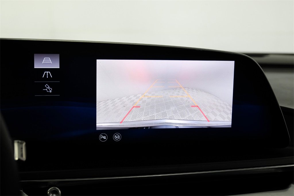 Used 2024 Cadillac Lyriq Tech image 22