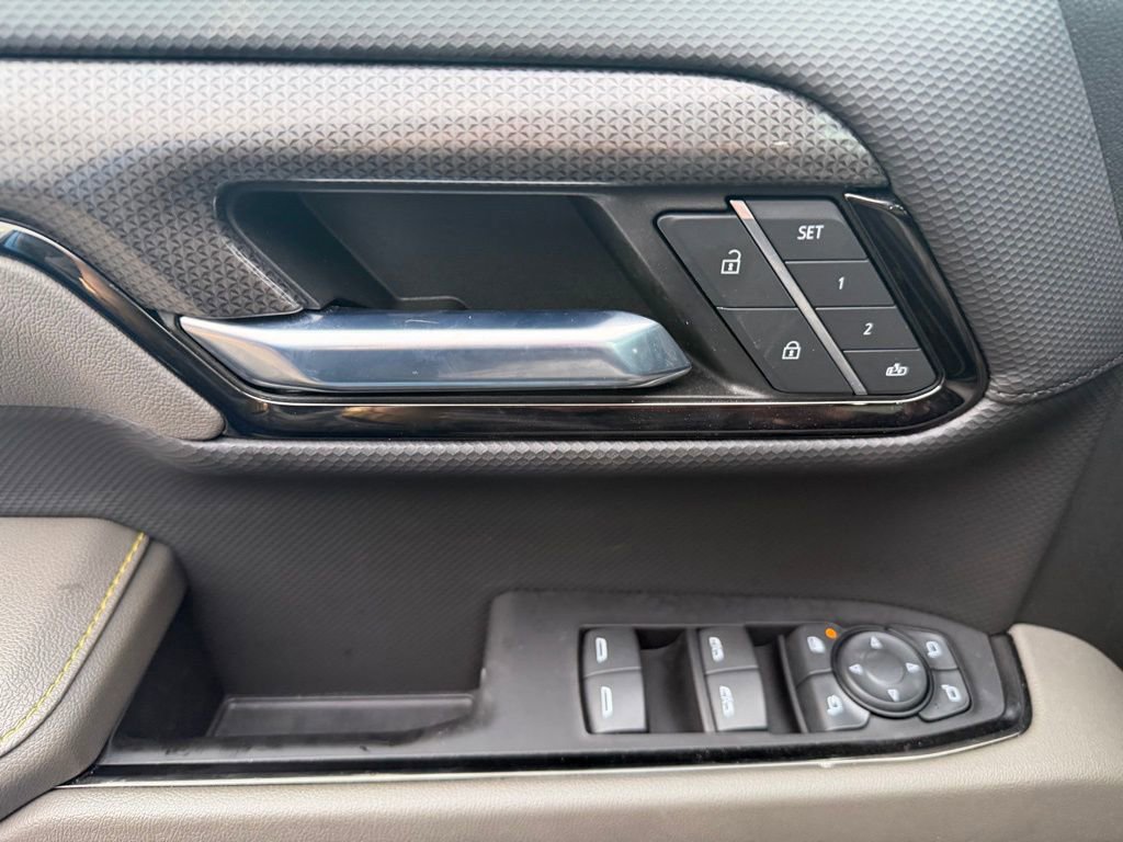 Used 2023 Chevrolet Silverado 1500 ZR2 w/ Technology Package image 32