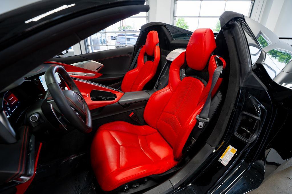 Used 2023 Chevrolet Corvette Stingray Premium Conv w/ Z51 Performance Package RWD image 35