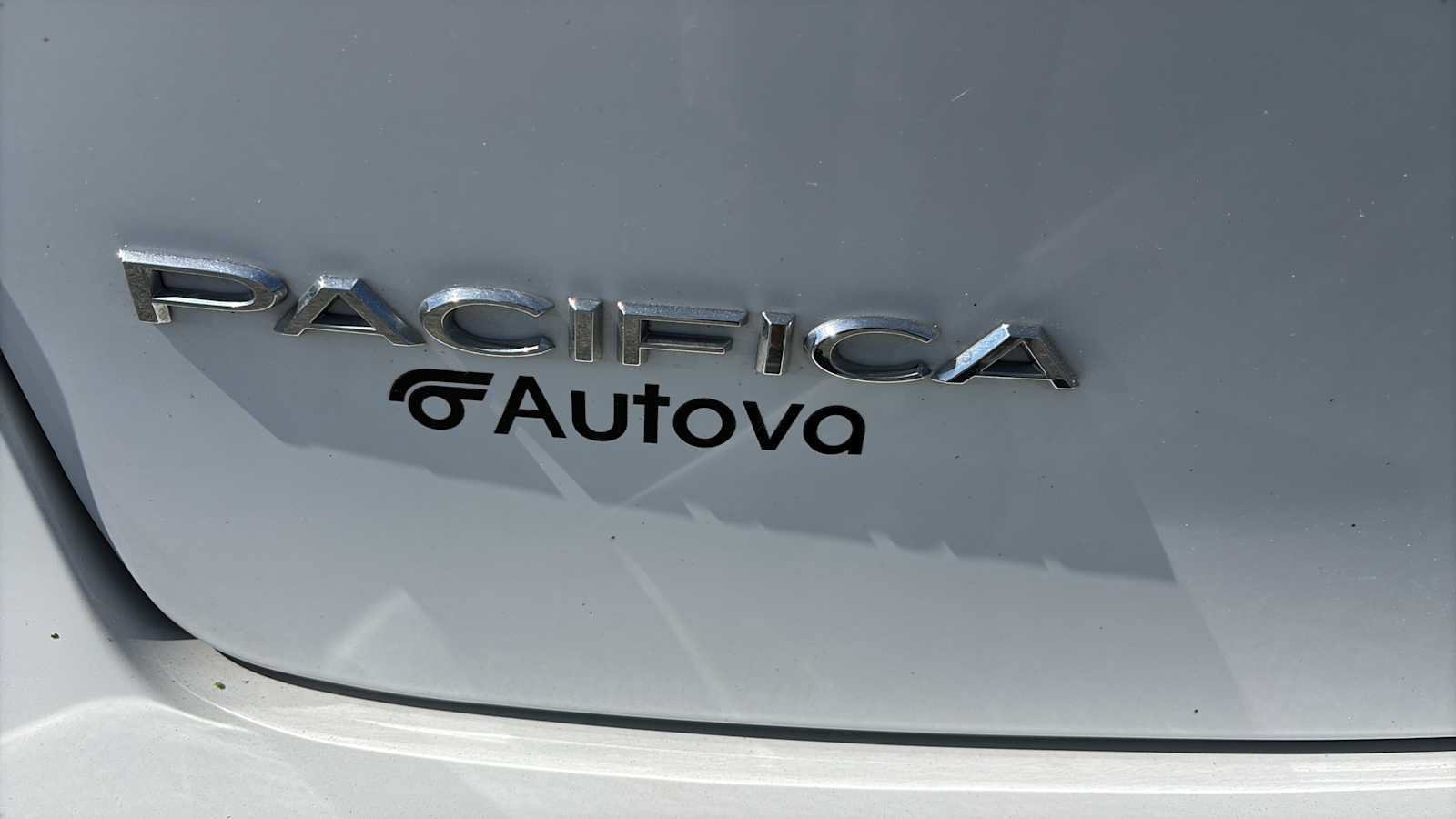 Used 2023 Chrysler Pacifica Touring-L FWD image 31
