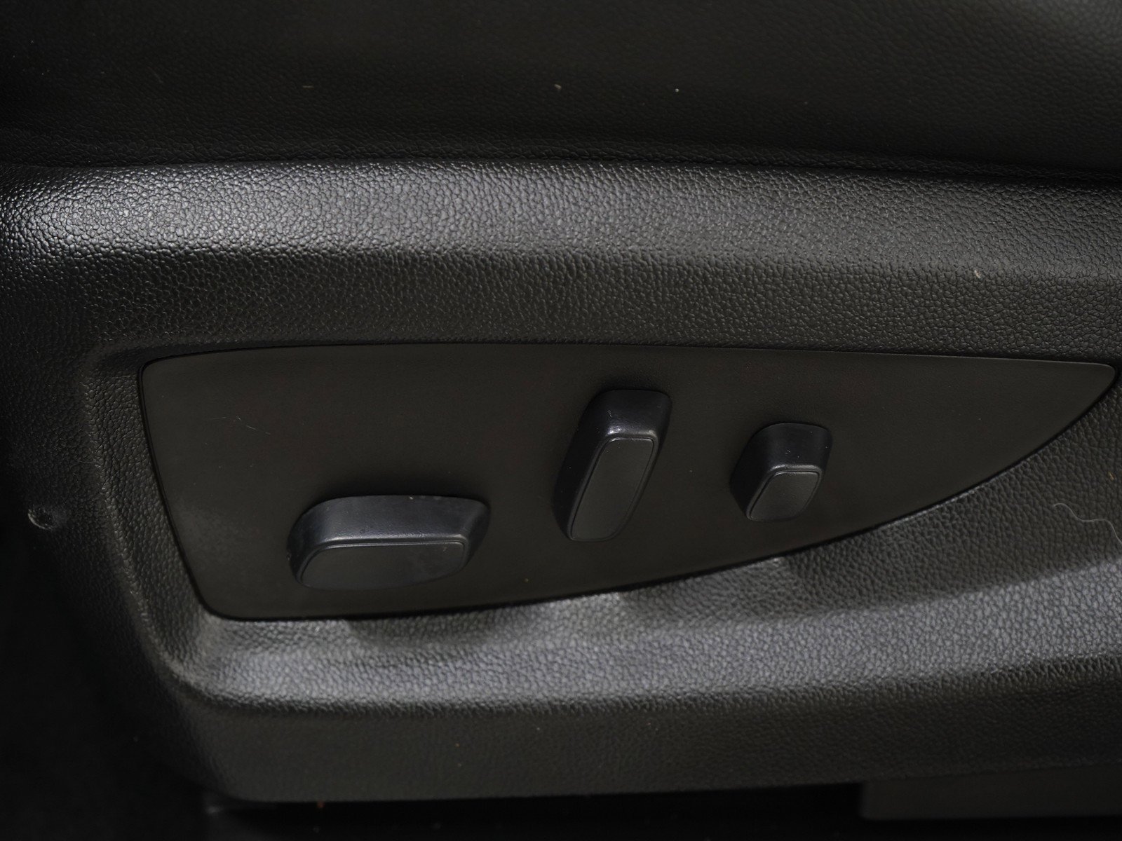 Used 2020 Chevrolet Suburban LT AWD/4WD image 29