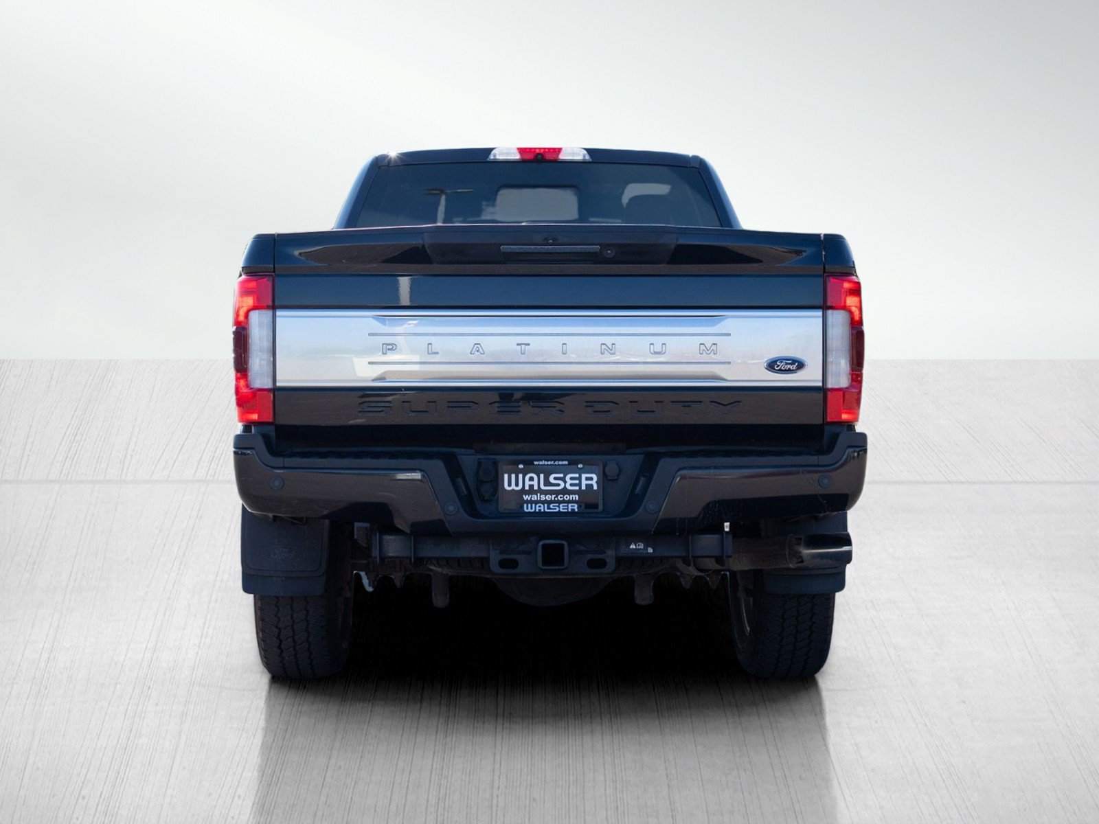 Used 2019 Ford F250 Platinum w/ Platinum Ultimate Package image 4