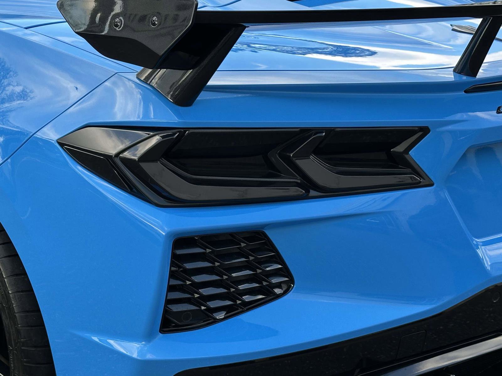 Used 2023 Chevrolet Corvette Stingray Premium Conv w/ Z51 Performance Package image 10