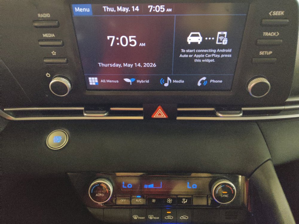 Used 2025 Hyundai Elantra Hybrid FWD image 25