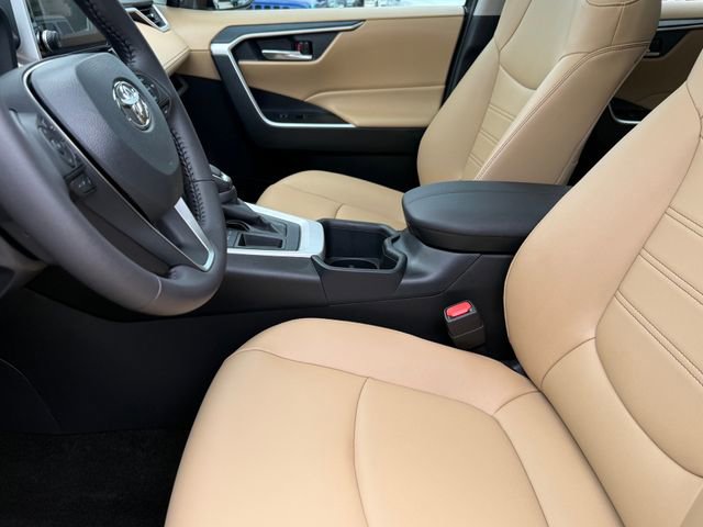 Used 2025 Toyota RAV4 XLE Premium image 13