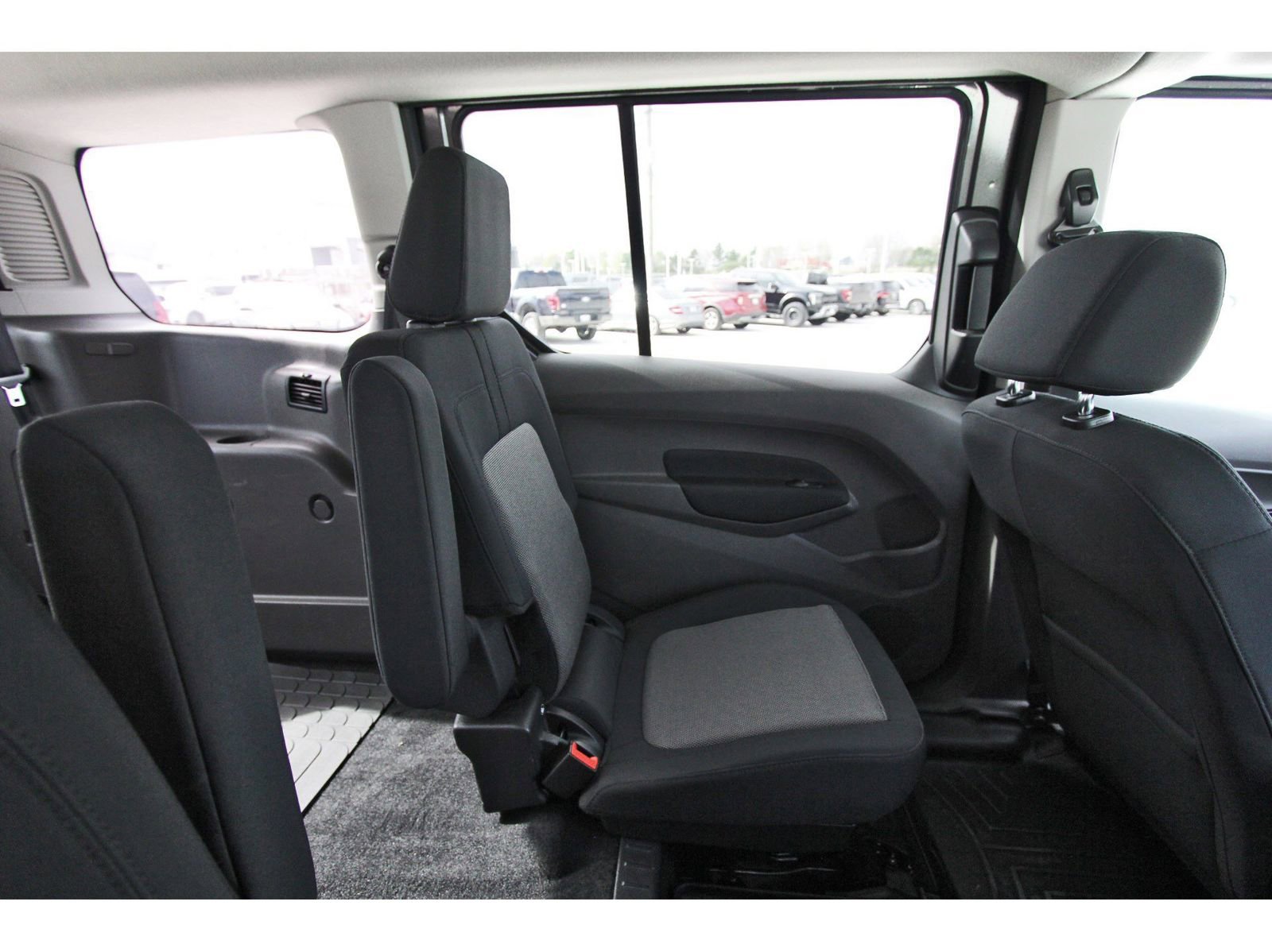 Used 2022 Ford Transit Connect XL image 14