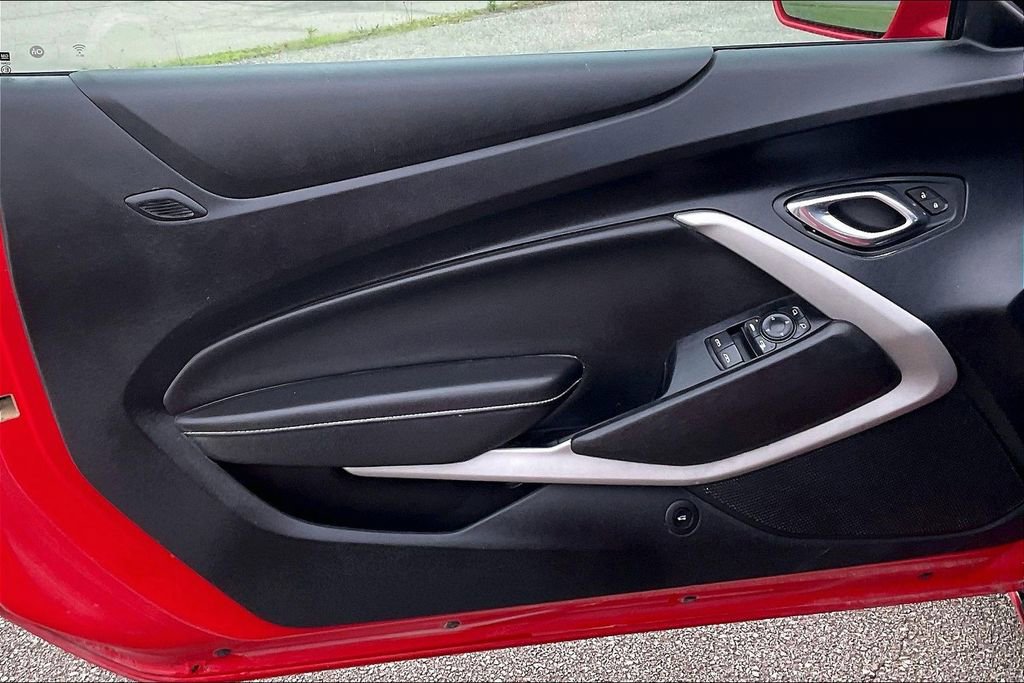 Used 2020 Chevrolet Camaro LT RWD image 21