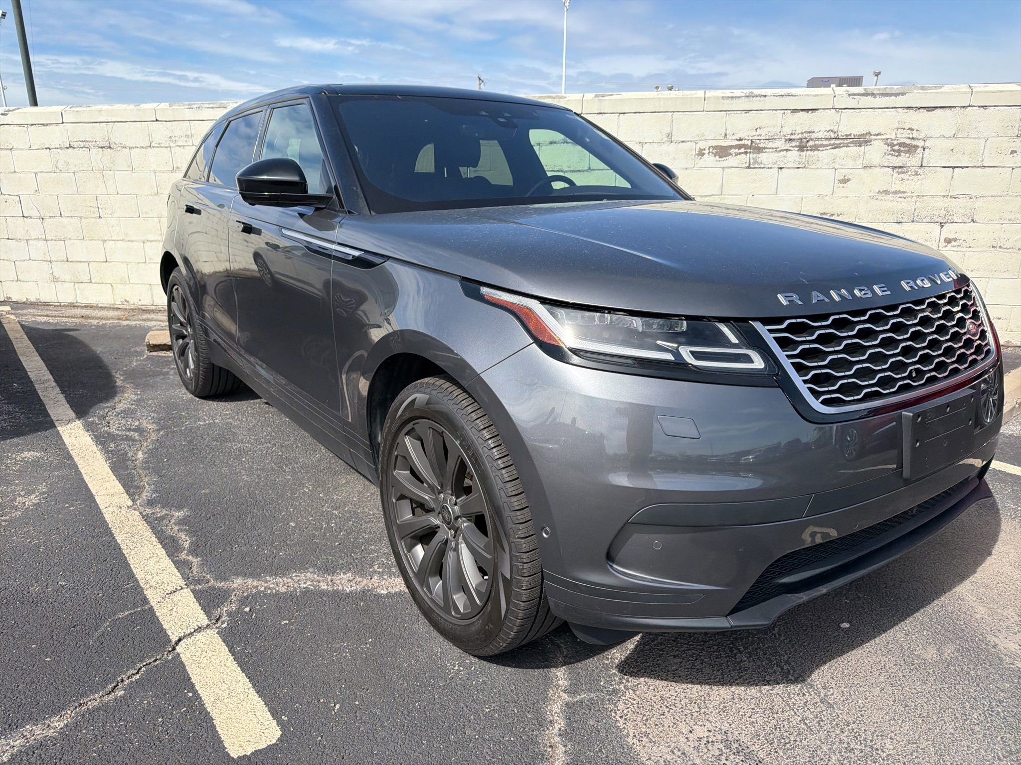 Used 2019 Land Rover Range Rover Velar S image 3