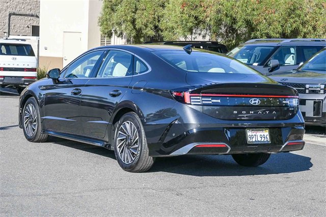 Certified 2025 Hyundai Sonata Limited image 9