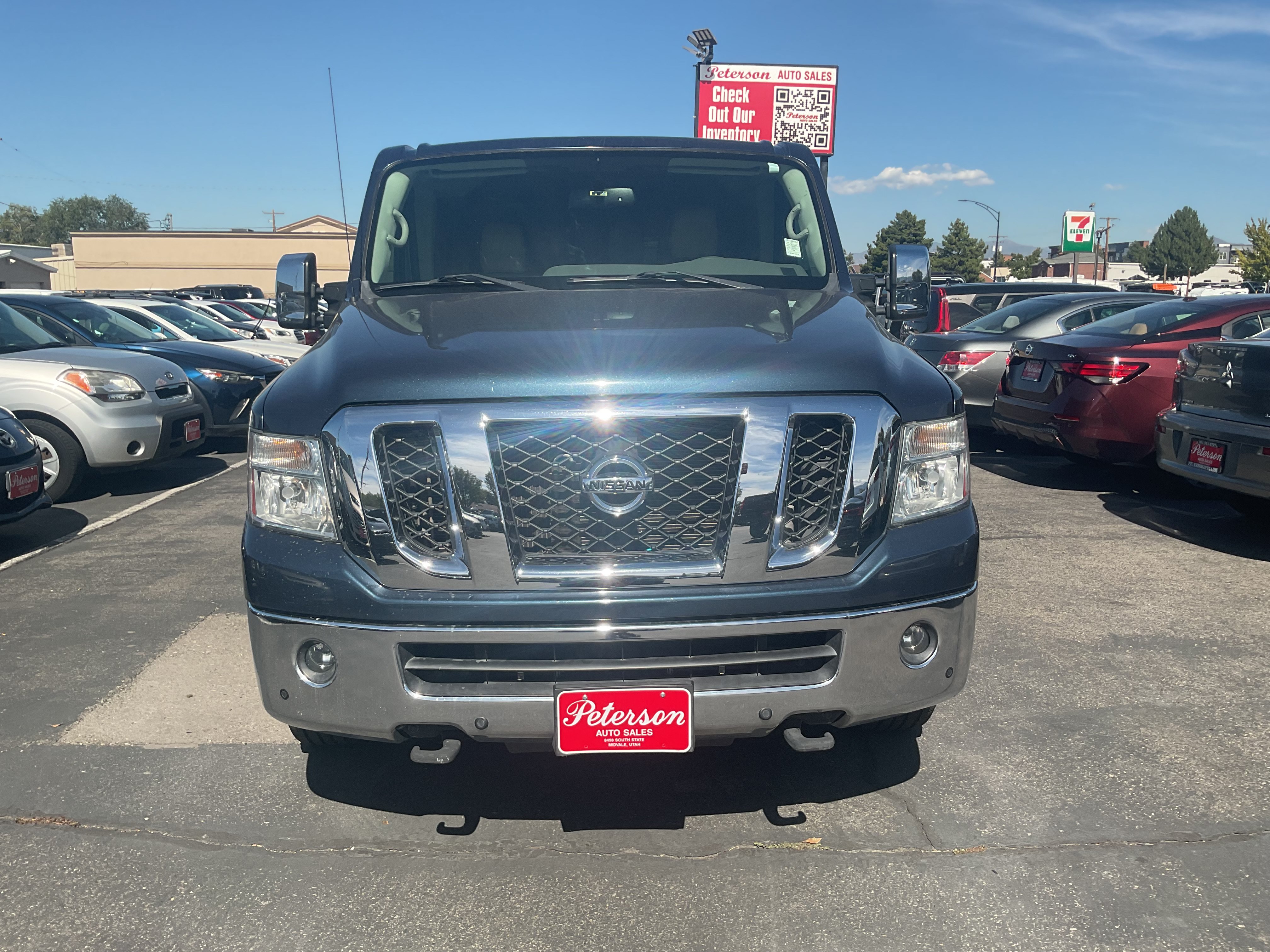 Used 2017 Nissan NV 3500 SL RWD image 3