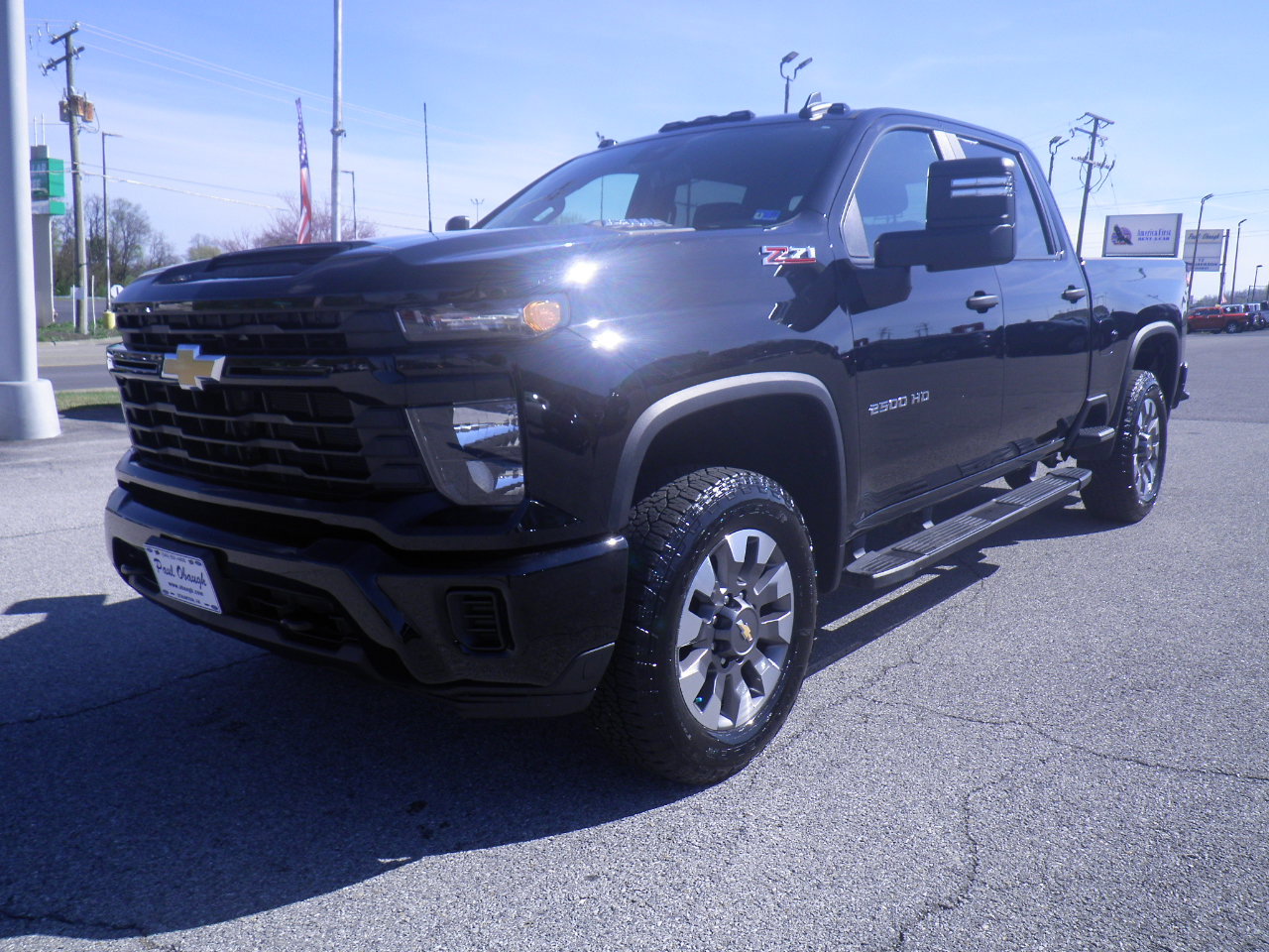 Used 2024 Chevrolet Silverado 2500 Custom w/ Custom Convenience Package image 3