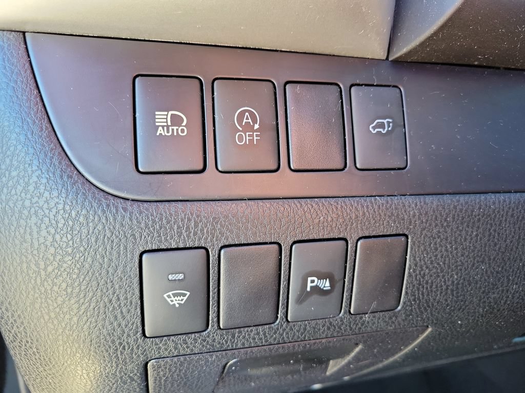 Used 2017 Toyota Highlander Limited AWD/4WD image 22
