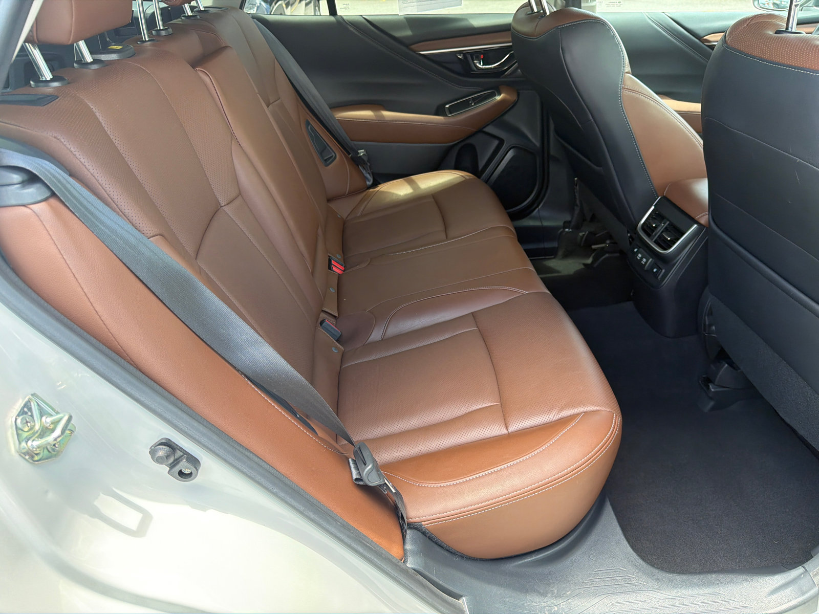 Used 2020 Subaru Outback Touring XT AWD/4WD image 16