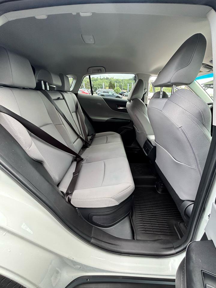 Used 2021 Toyota Venza LE AWD/4WD image 24