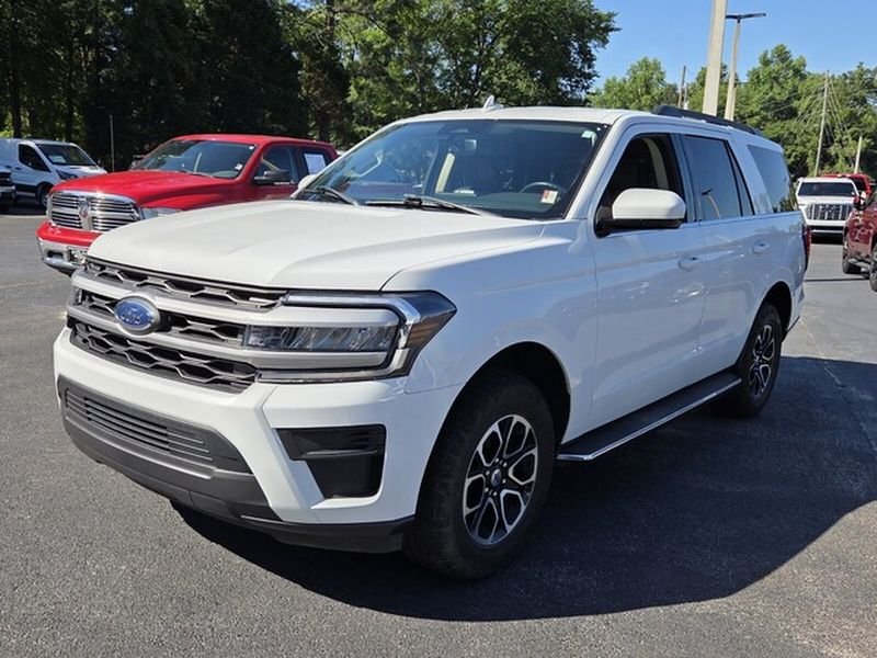 Used 2022 Ford Expedition XLT RWD image 3
