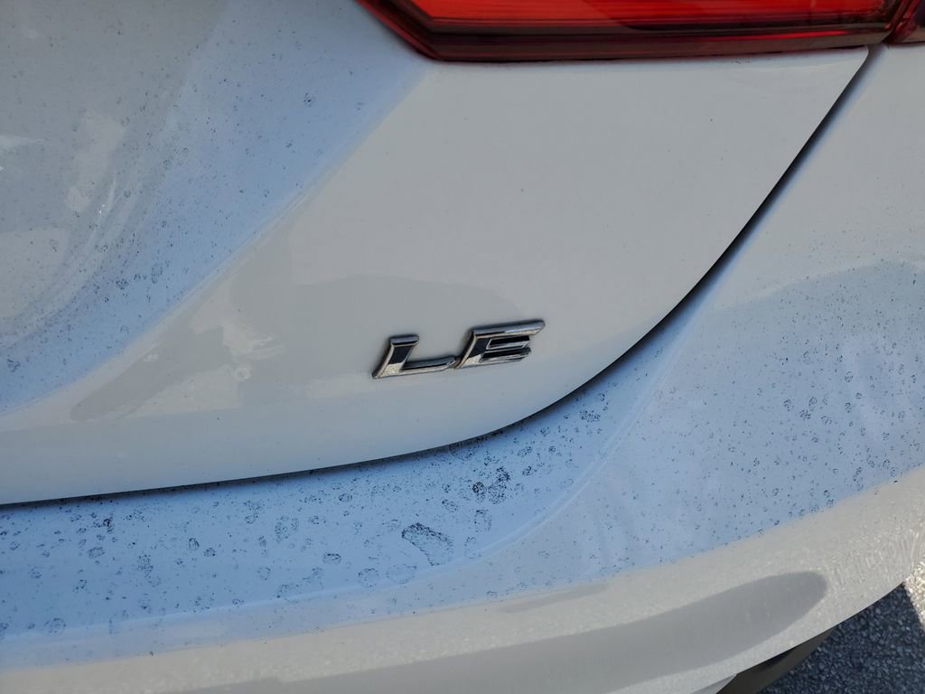 Used 2020 Toyota Camry LE FWD image 7