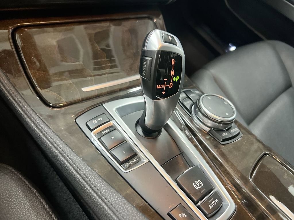 Used 2015 BMW 528i Sedan RWD image 18