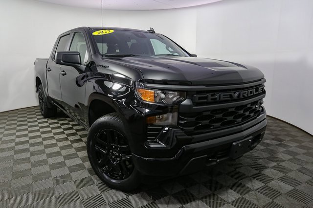 Used 2023 Chevrolet Silverado 1500 Custom image 3