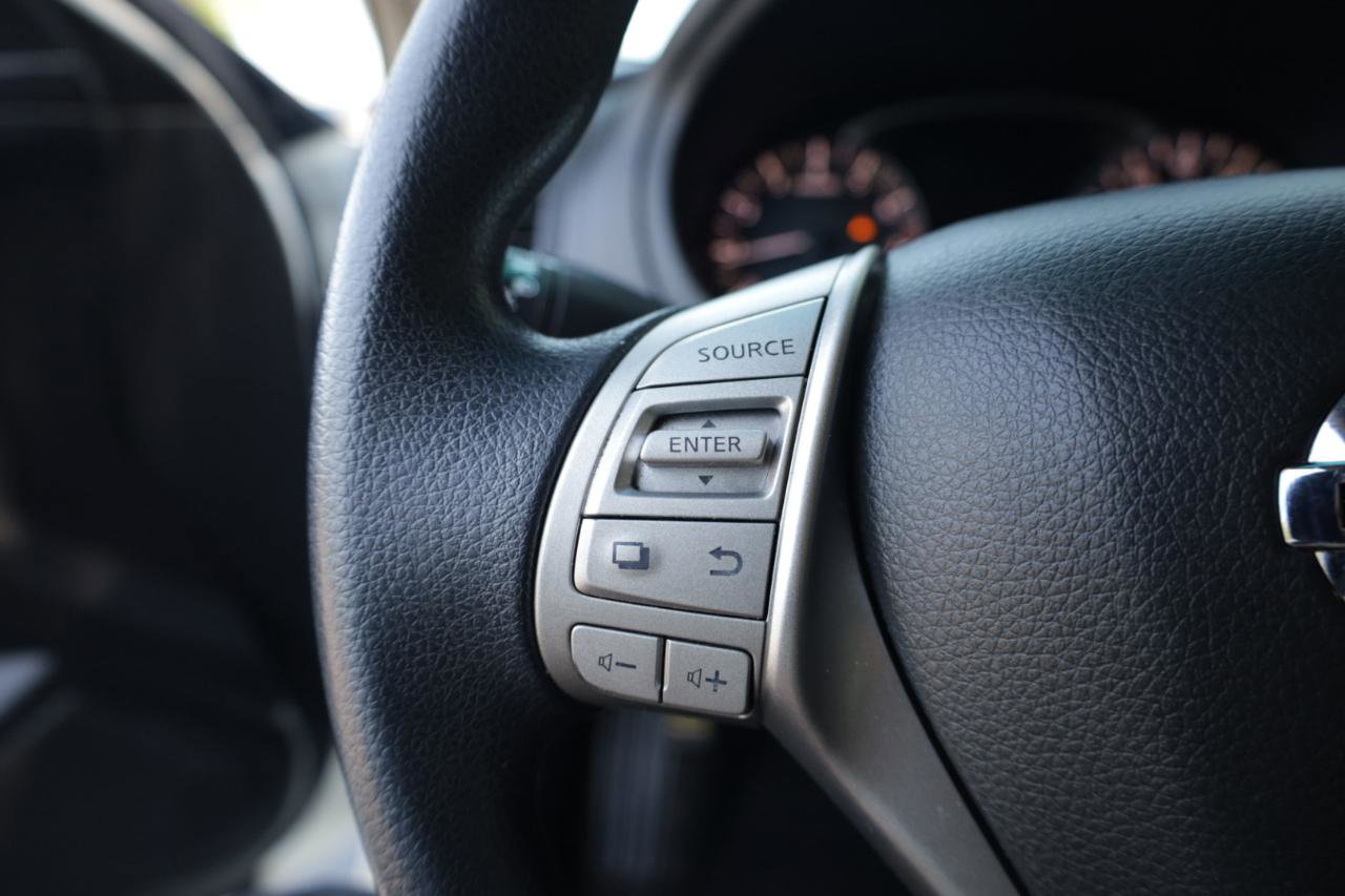 Used 2013 Nissan Altima 2.5 S FWD image 21
