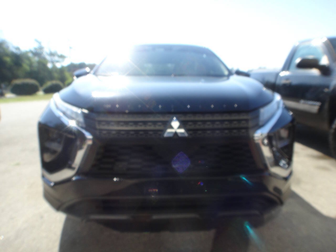 Used 2022 Mitsubishi Eclipse Cross LE AWD/4WD image 2