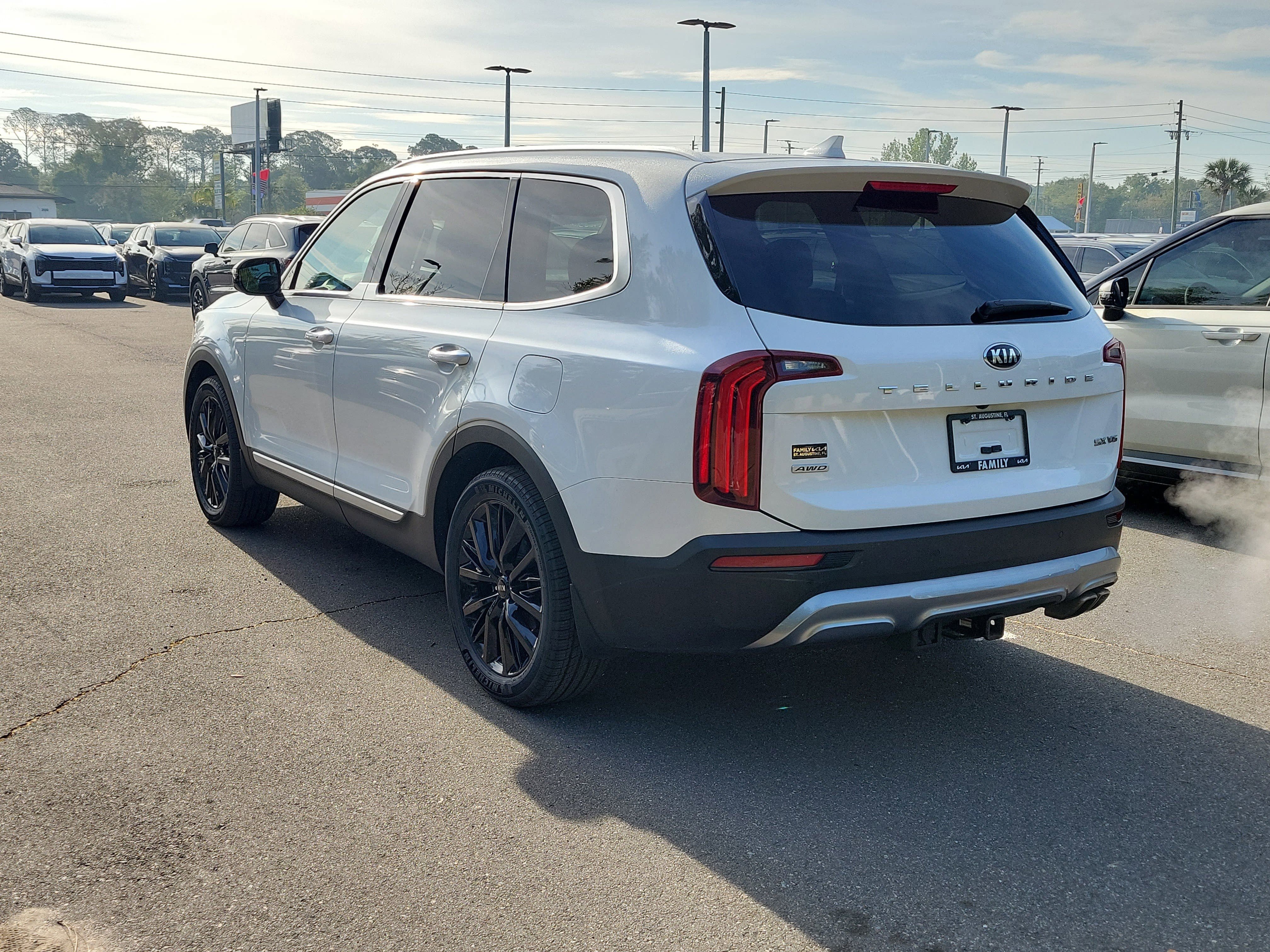 Used 2021 Kia Telluride SX w/ SX Prestige Package image 4