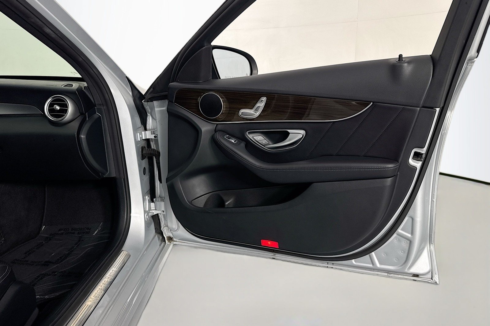 Certified 2018 Mercedes-Benz C 300 Sedan image 24