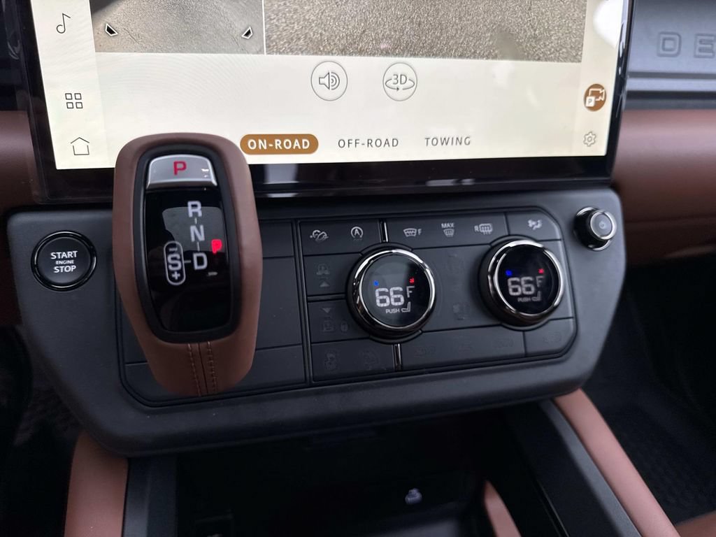 New 2026 Land Rover Defender 110 AWD/4WD image 24