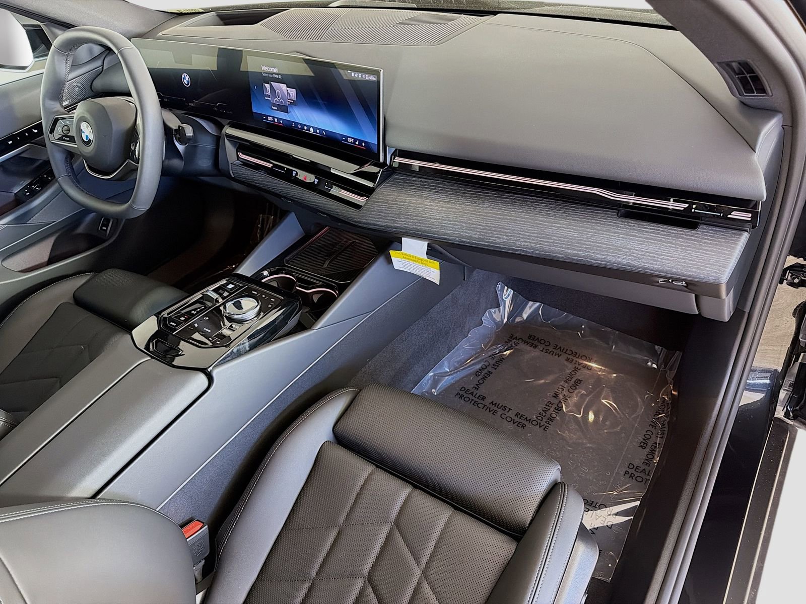 Used 2026 BMW 530i w/ Premium Package RWD image 31